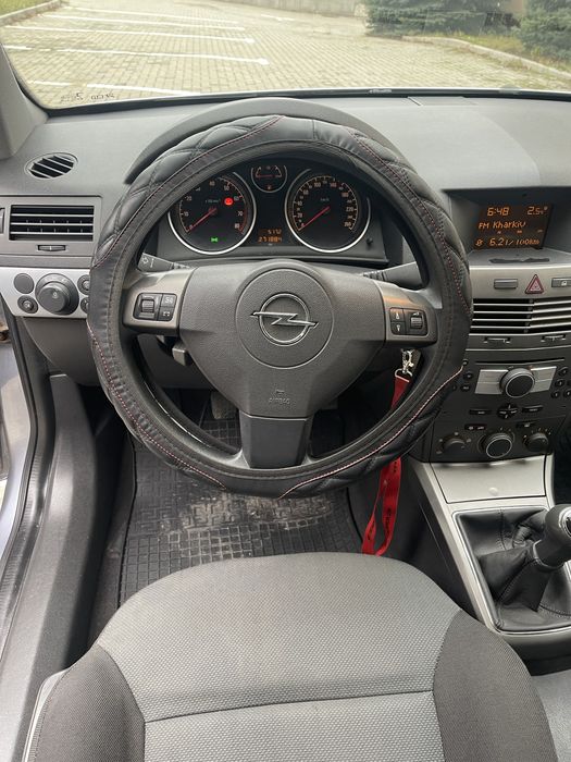 Opel Astra 2004 год 1.4 бензин