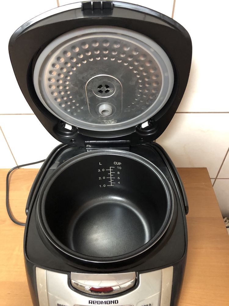Multicooker REDMOND RMC-M4502.