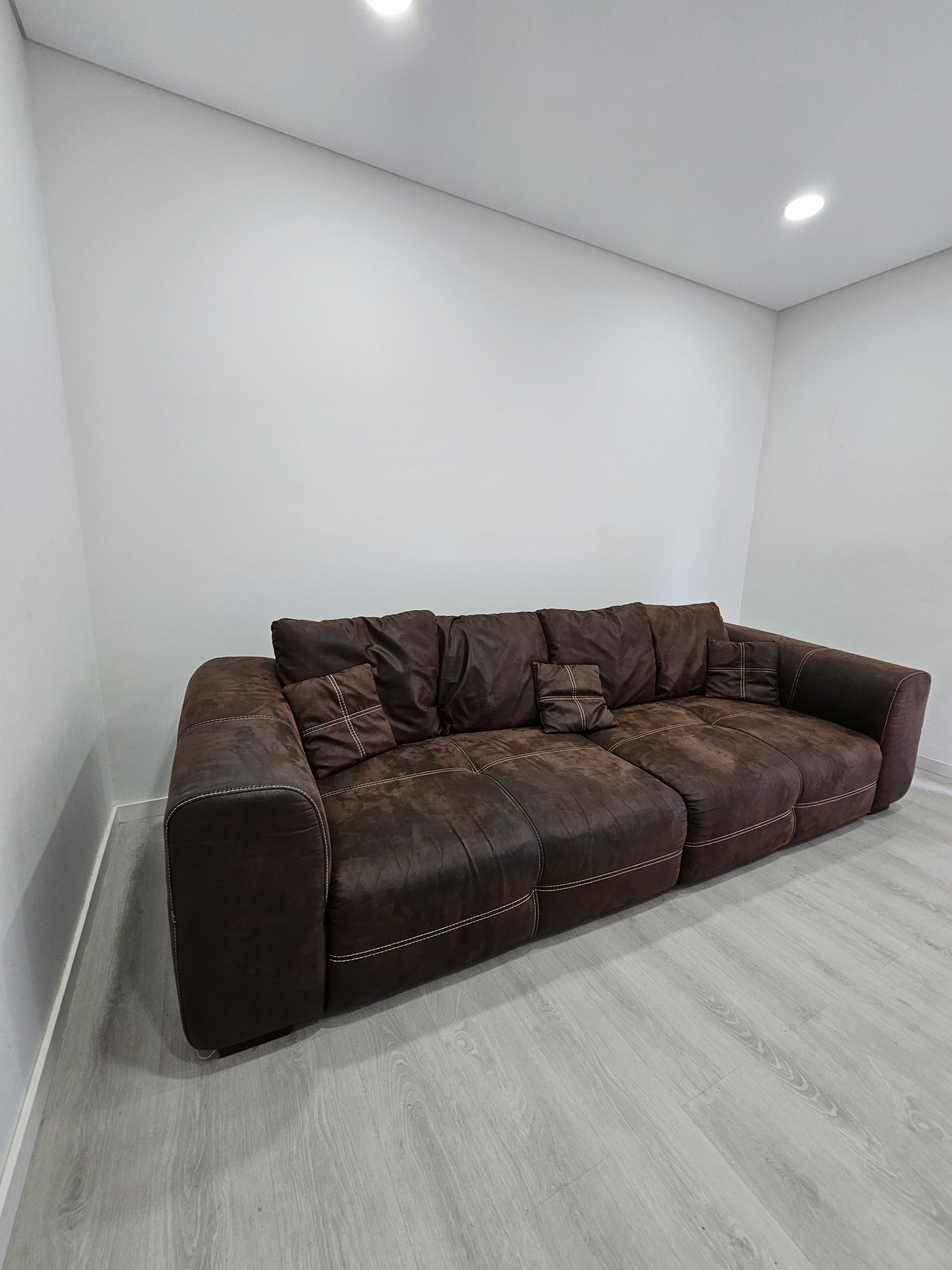 Sofá 4 lugares xl (pele)