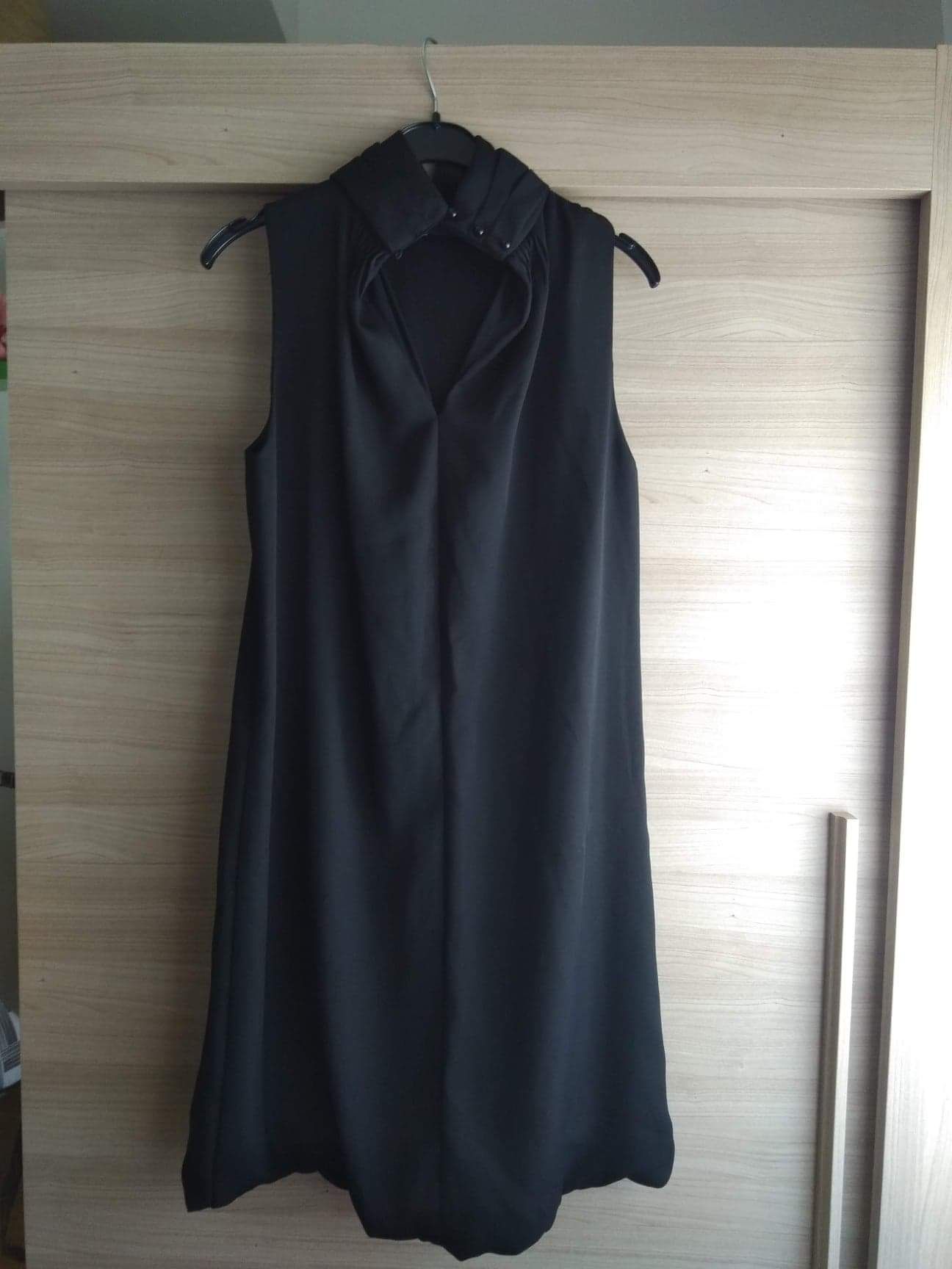 Vestido preto Zara usado uma vez