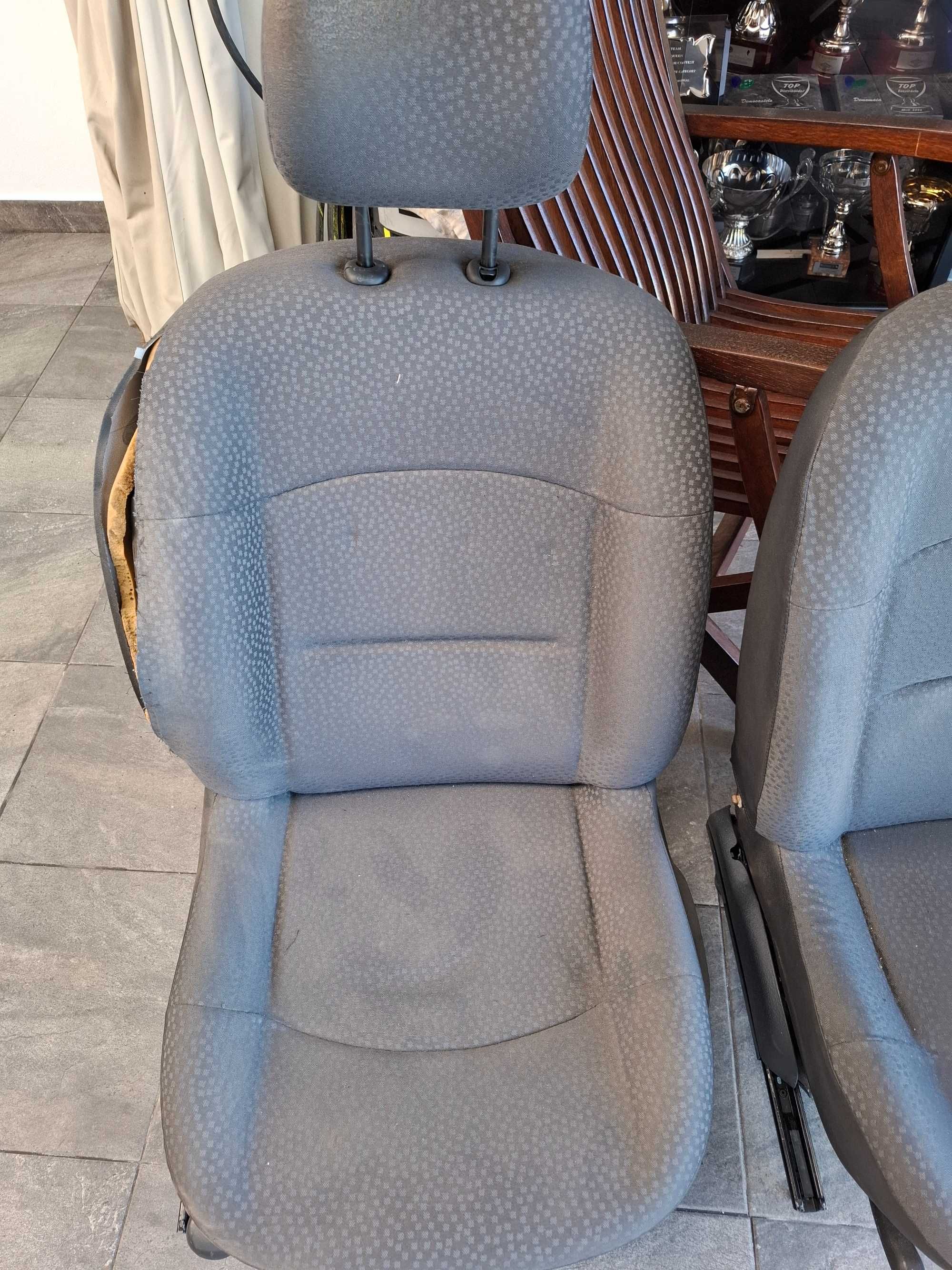 Bancos Renault Clio 2
