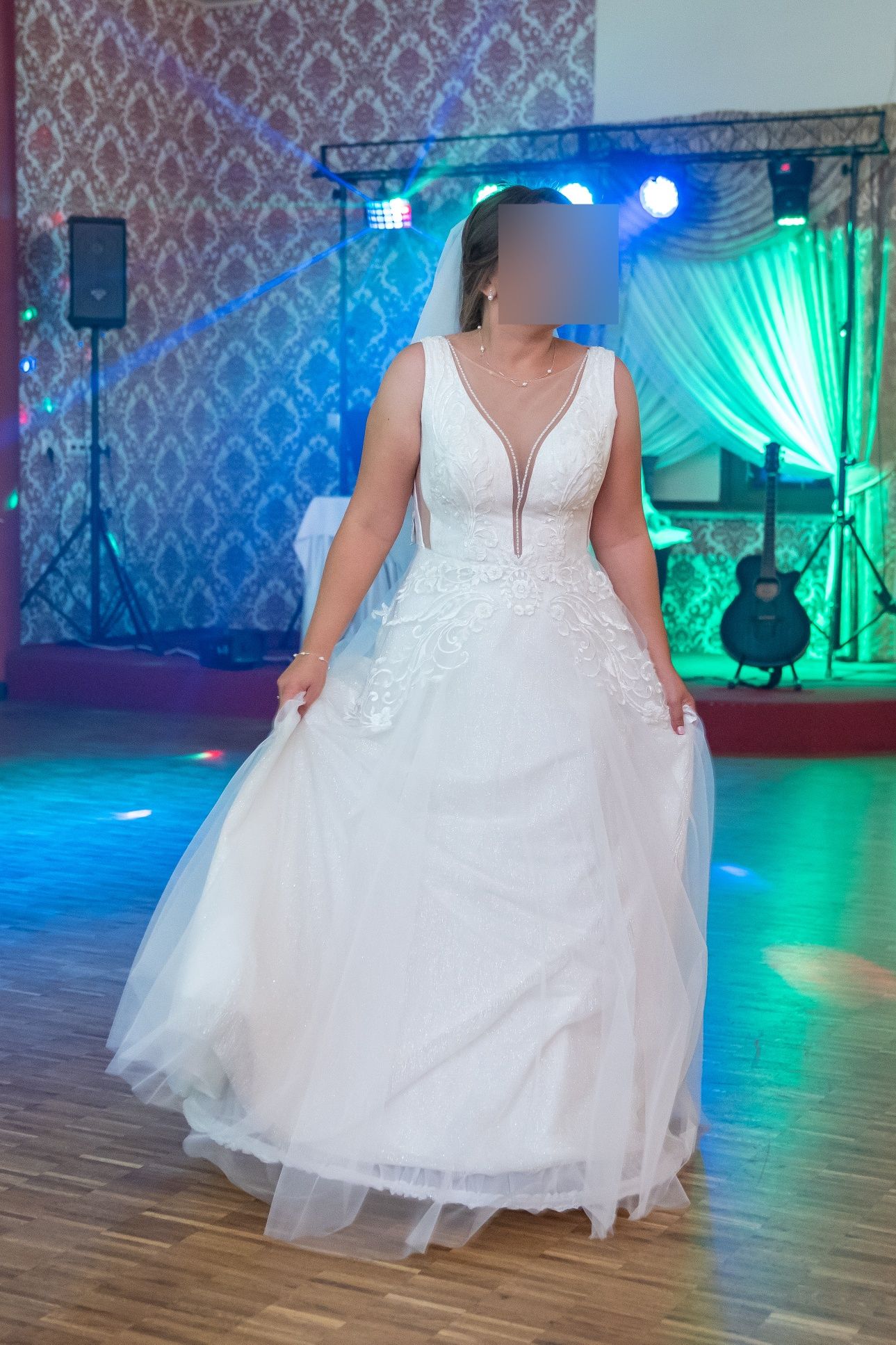 Suknia ślubna ecru