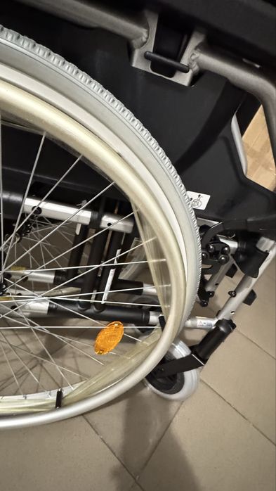 Продам новою инвалидную каляску