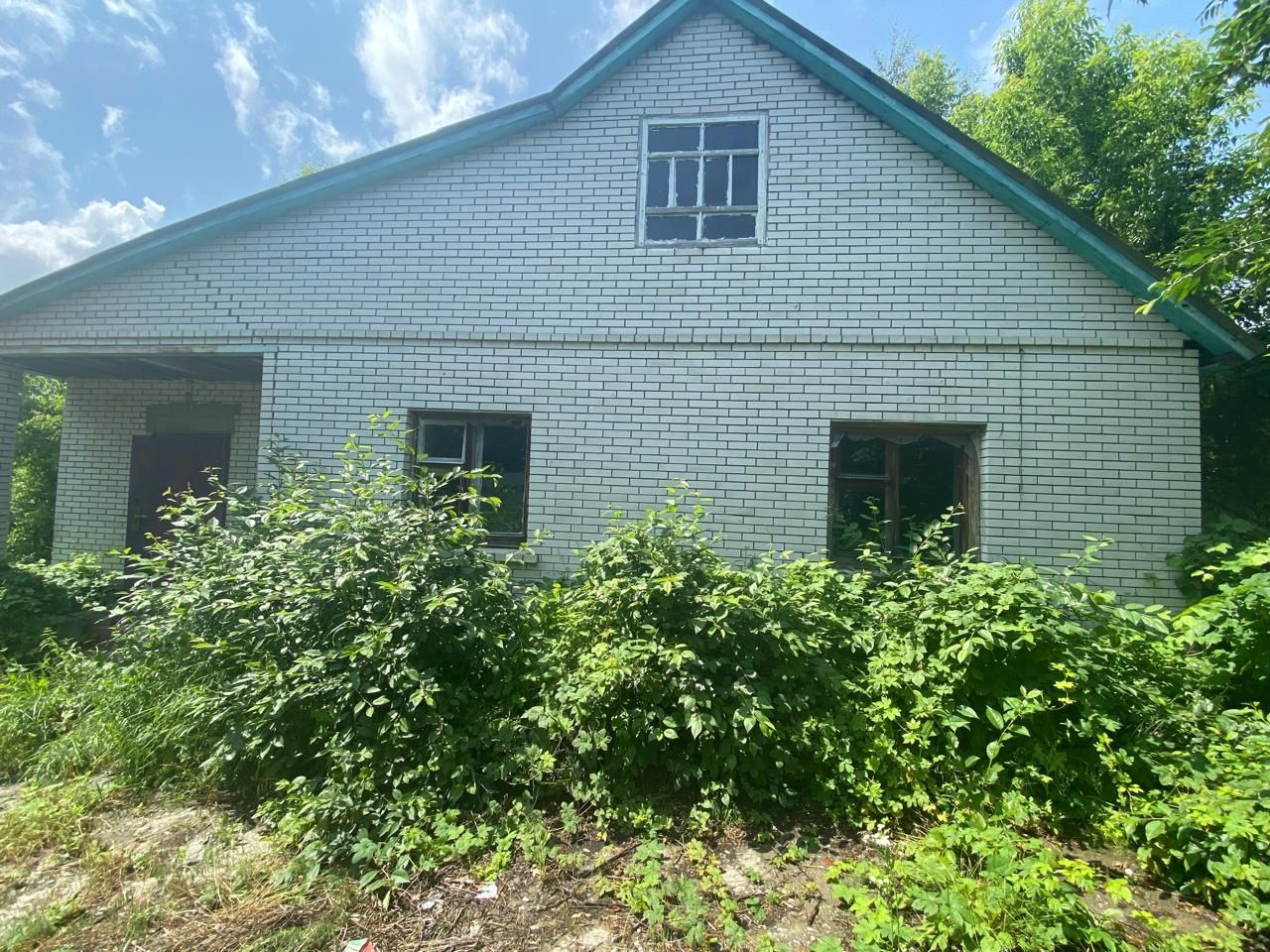 Продам земельну діл. 40соток, асф.під'їзд,  вул. Центральна, кутовий!