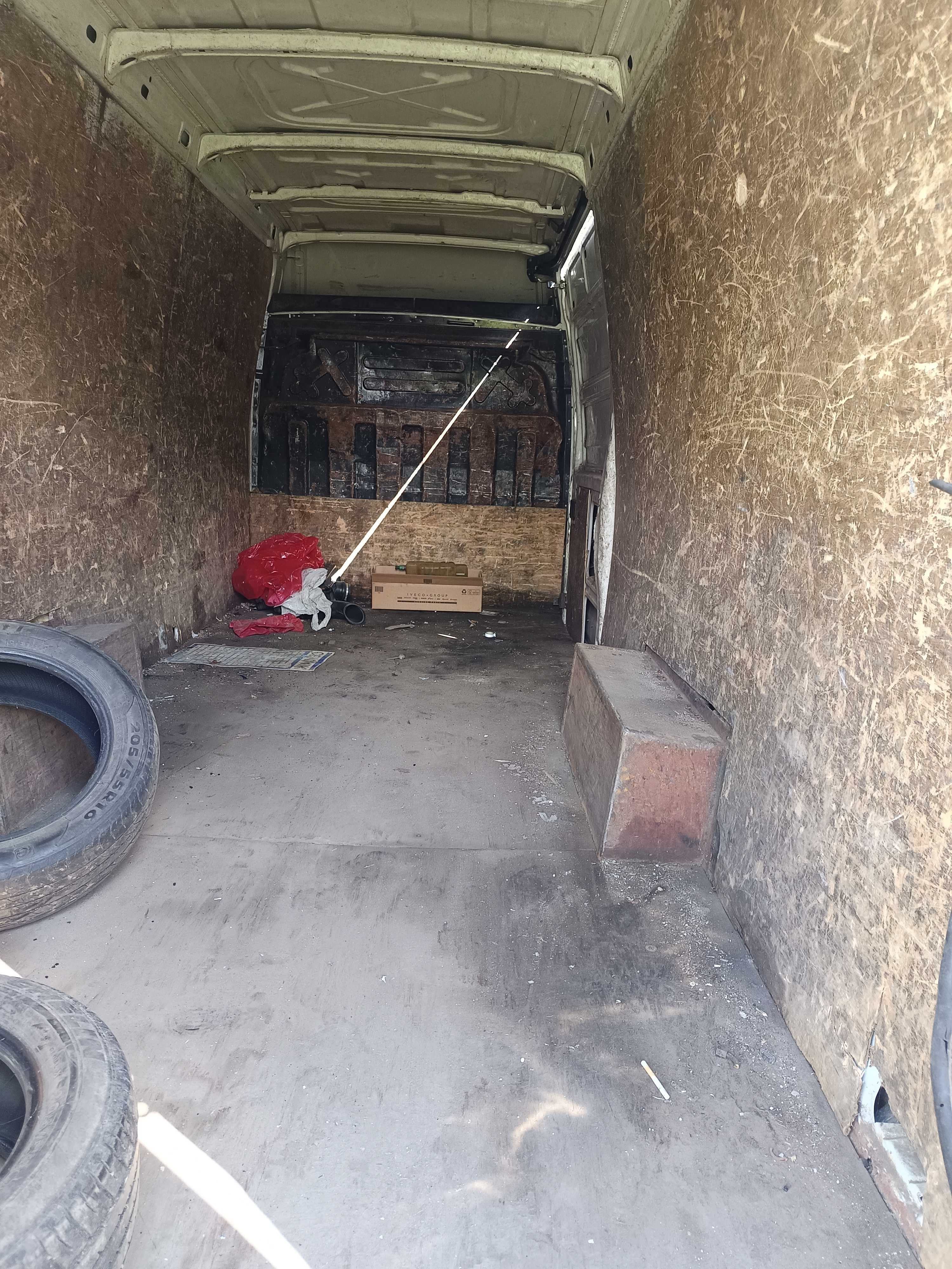 Sprzedam uszkodzone IVECO 35S13