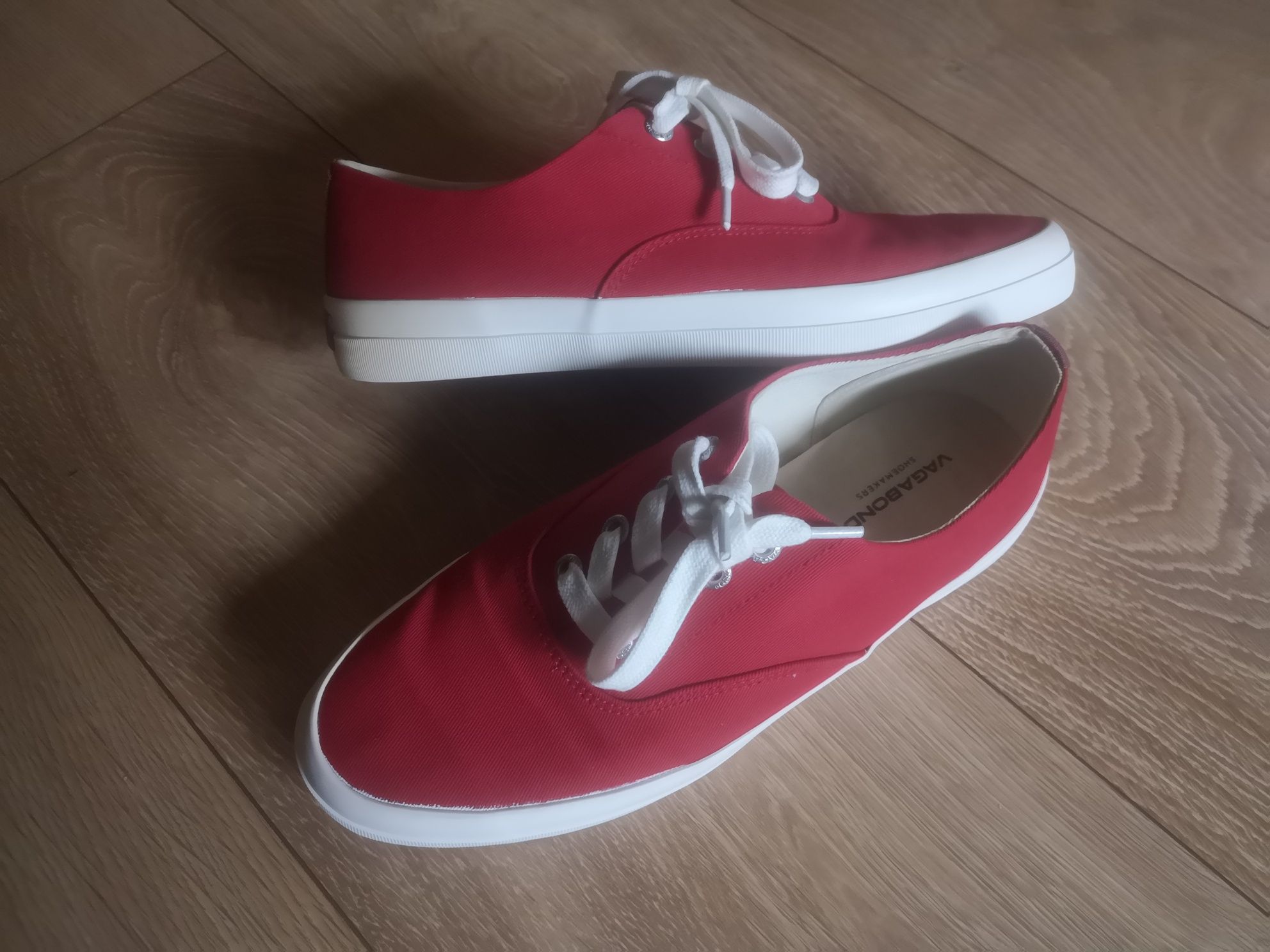 Sneakersy Vagabond czerwone rozmiar 39