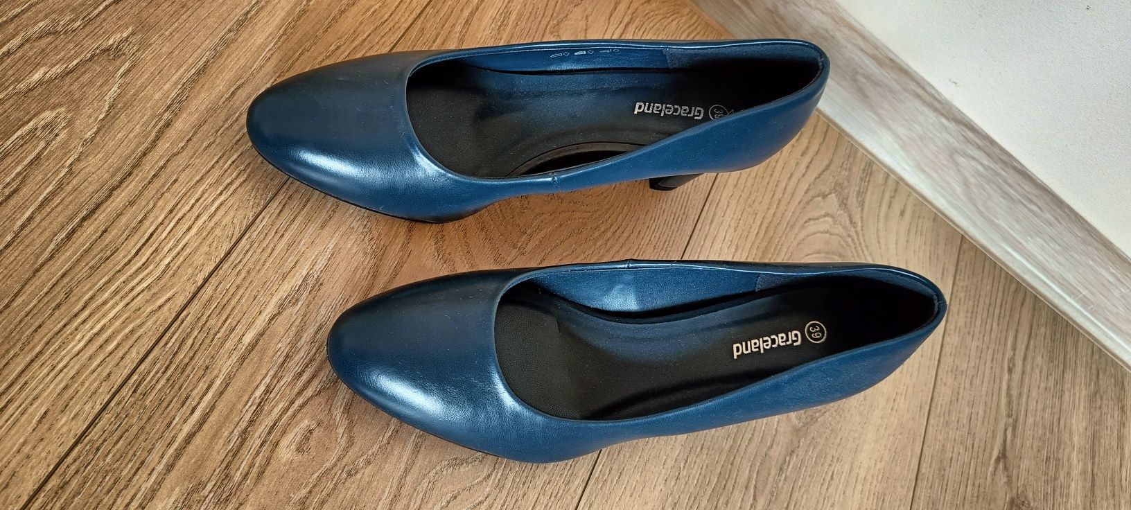 Buty, czółenka damskie 39