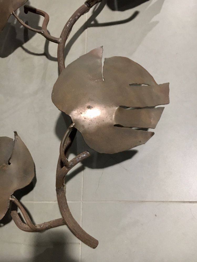 Escultura em metal com luz Nova