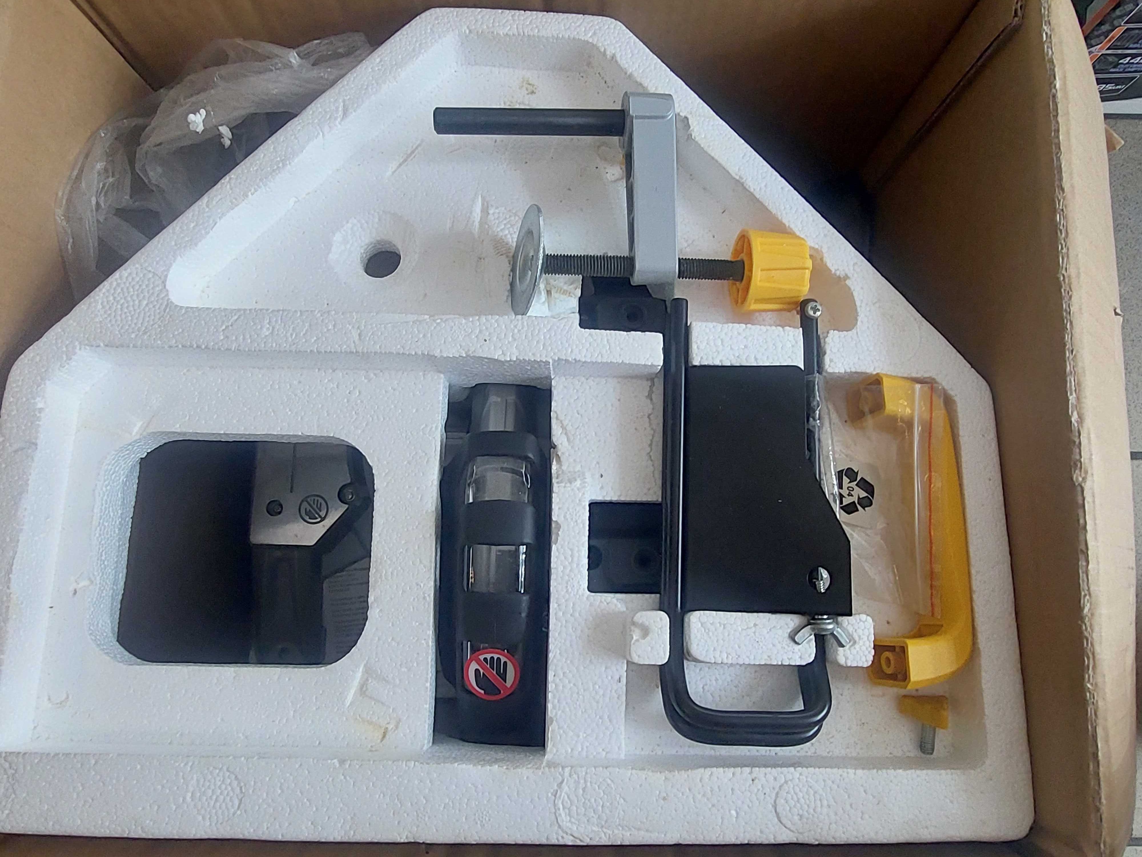 Pilarka ukosowa C-KGS o mocy 1450W  210mm marki CMI / Cz-wa