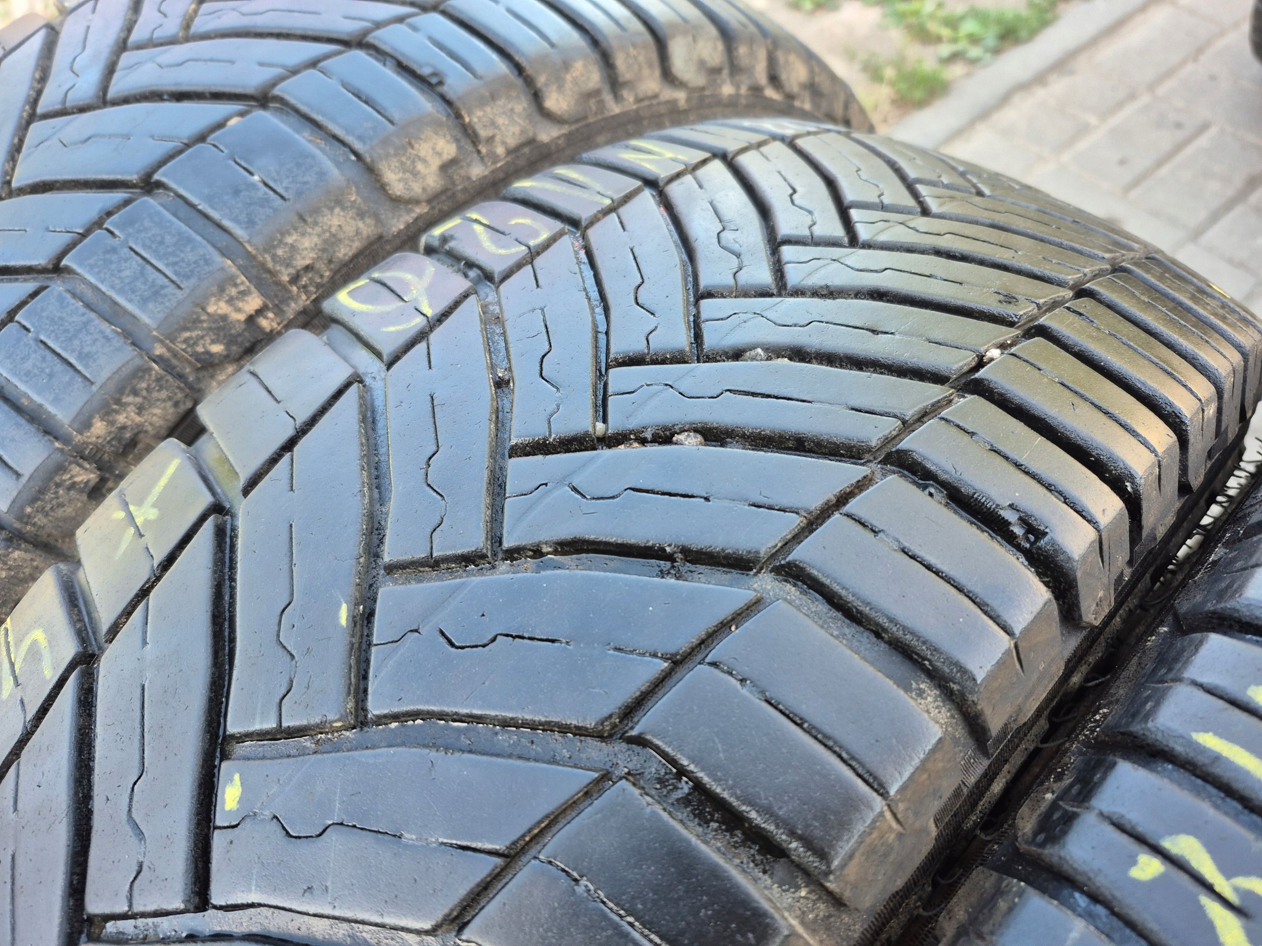 Michelin Agilis Crossclimate 215/65R16C 109/107 T 22R 4X