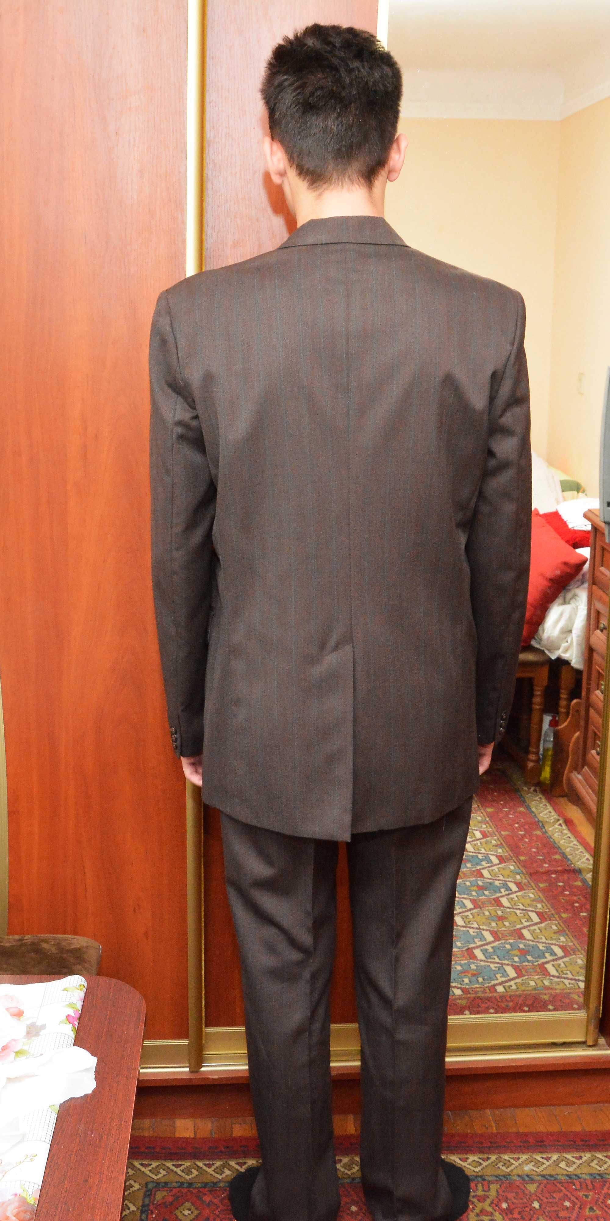 ПРОДАМ чоловічий костюм 48-50-розмір-(L)