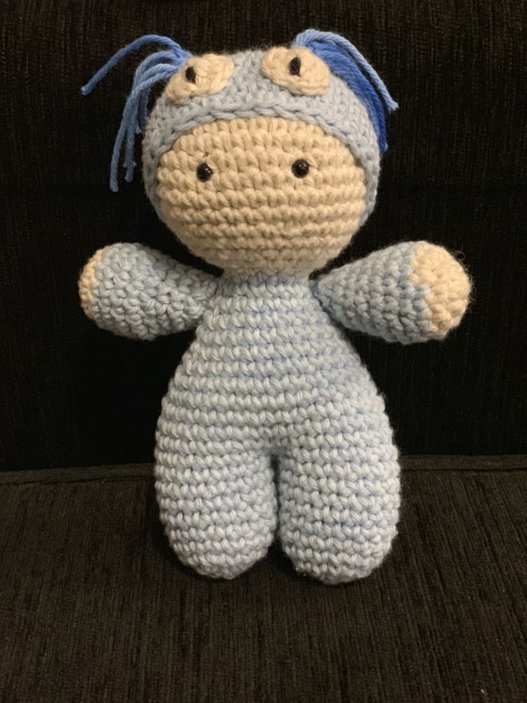 Boneco Yoyo em amigurumi.Optimo companheiro para guardar os sonhos