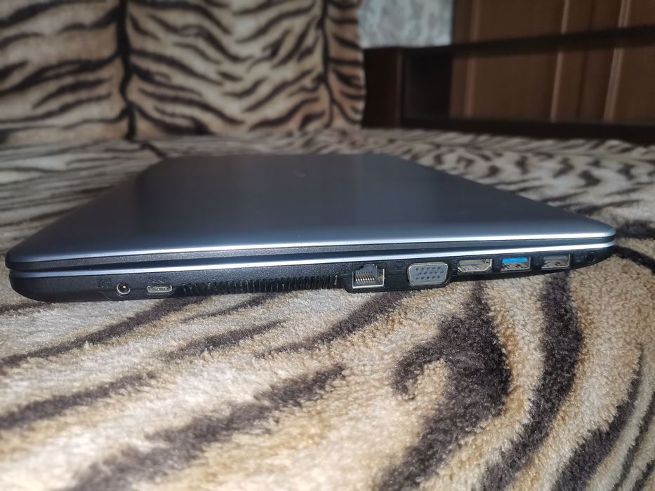 Продам ноутбук ASUS x540s