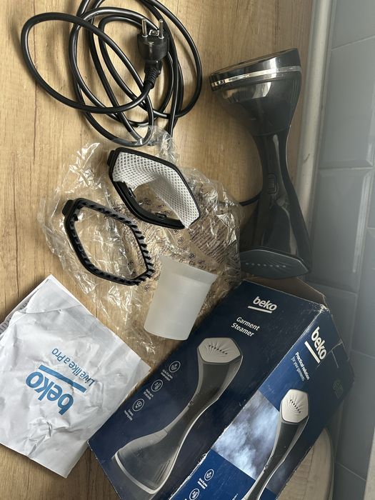 Parownica do ubrań BEKO STM4116B