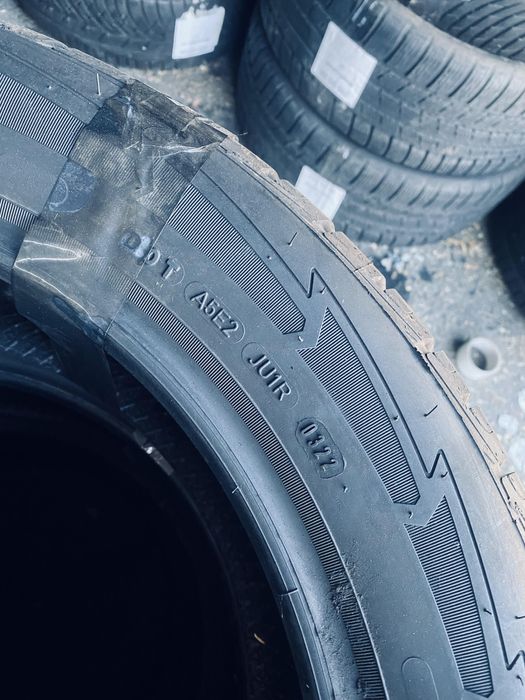 215 55 18 GoodYear UltraGrip Gen 1 85%-90% Зима 2022 Гарантія