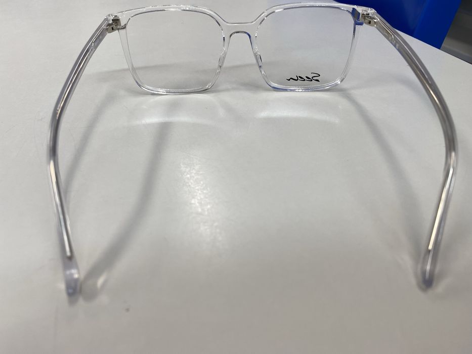 Armação de óculos da Multióticas - Nova