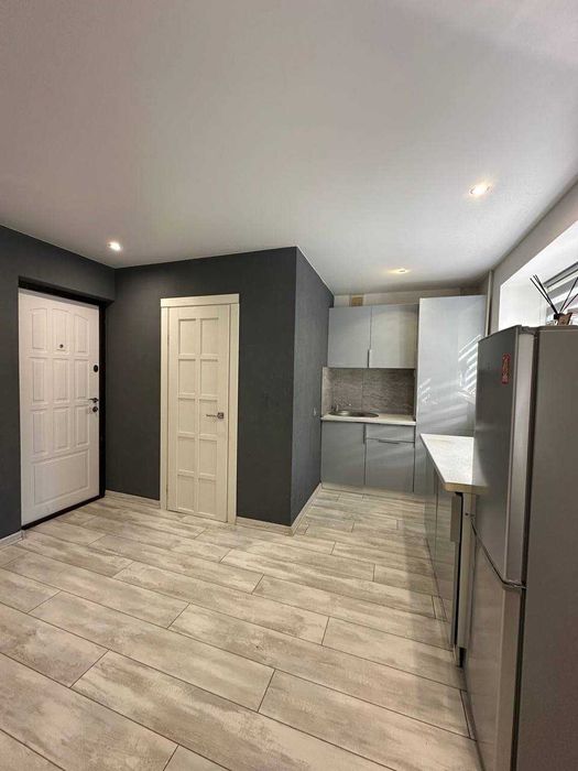 Квартира студія однокімнатна