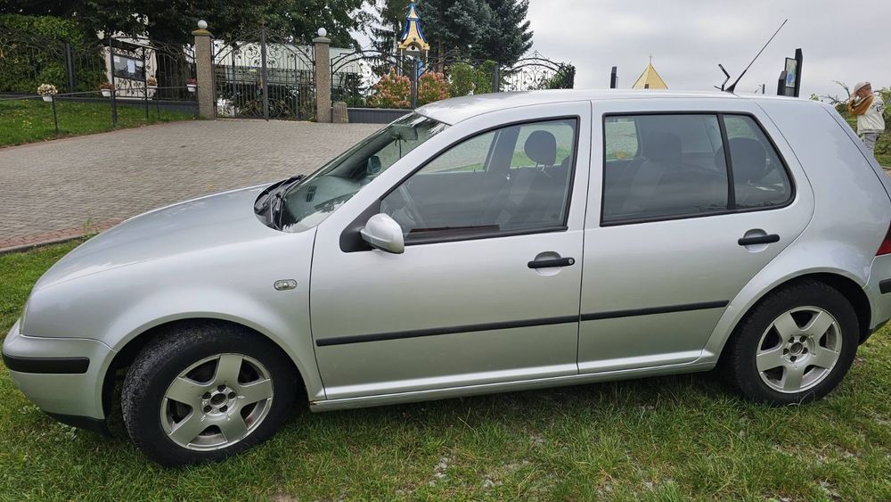 Volkswagen golf4 2000 року