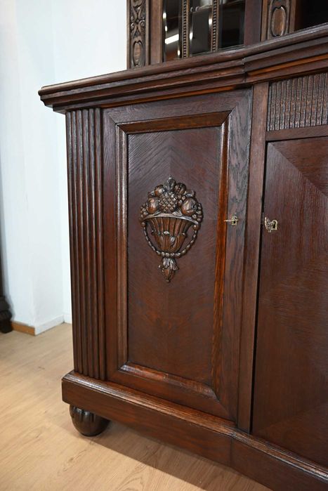 bardzo ładny kredens międzywojenny 092904