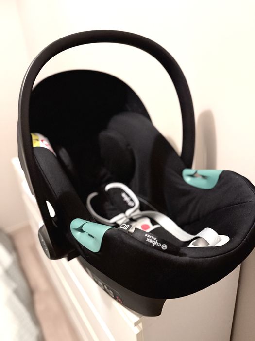 Fotelik samochodowy / nosidełko