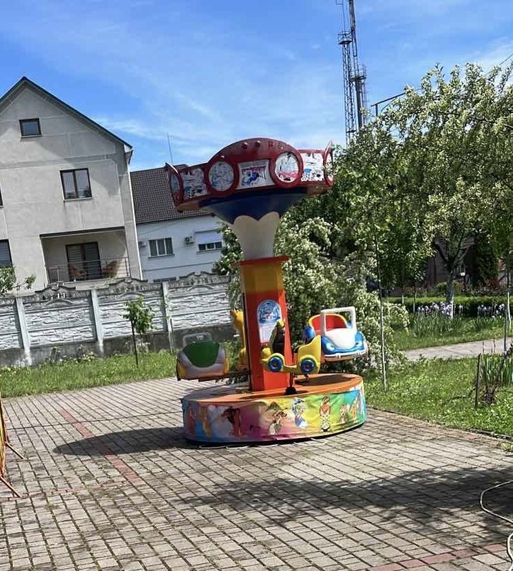 Продам , різні атракціони , ціна договірна