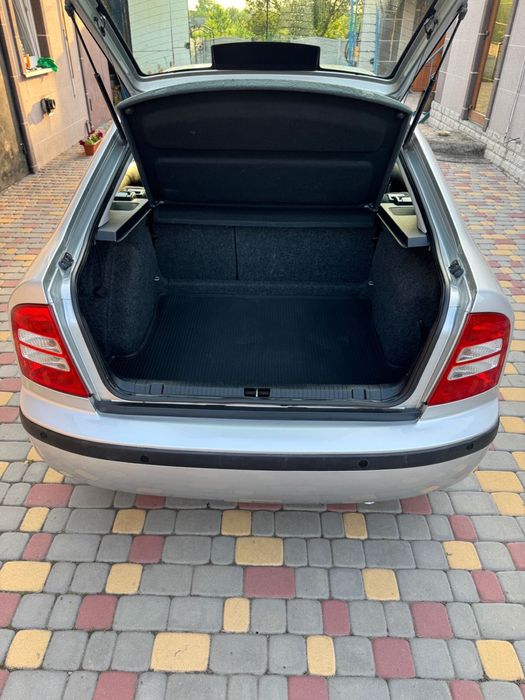Продам SKODA OKTAVIA 1.6mpi