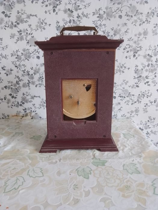 Часы каминные "Маяк"