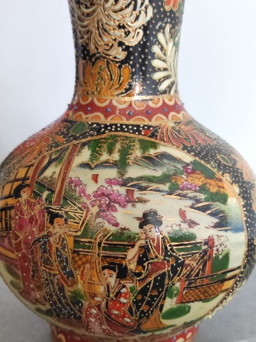 Orientalny Wazon – Ręcznie Malowany, Bogato Zdobiony | Styl Japoński