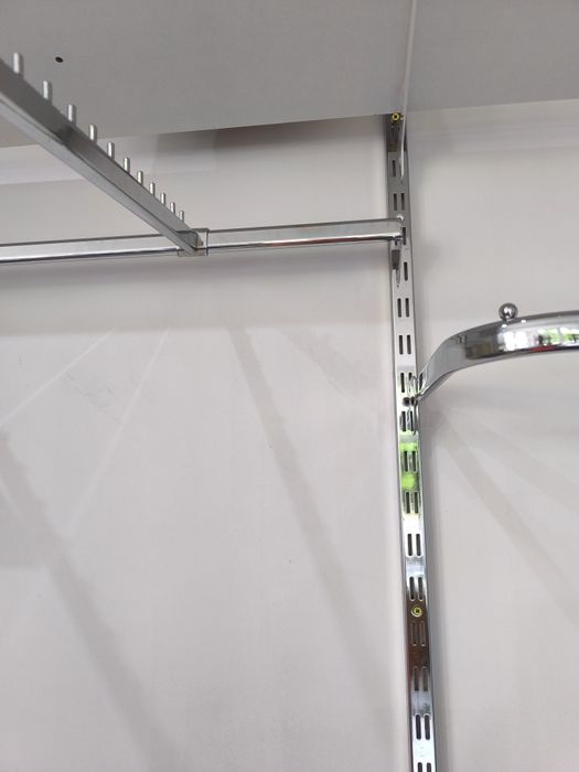 Wyposażenie sklepu Wieszaki sklepowe,na okulary,listwy,poprzeczki itp