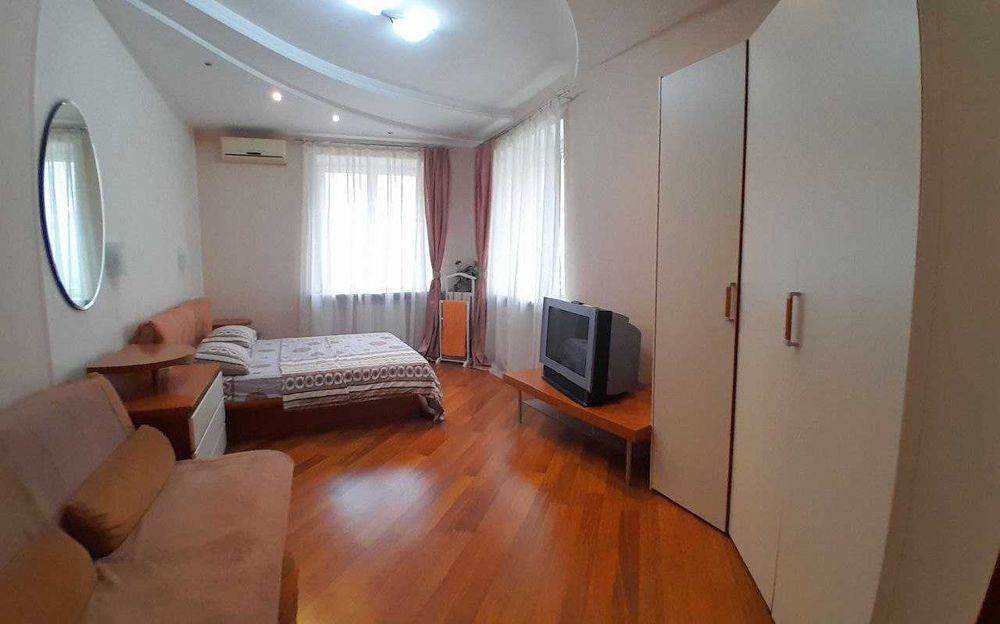 Без% 1К пр-тВ.Івасюка,4 Оболонь