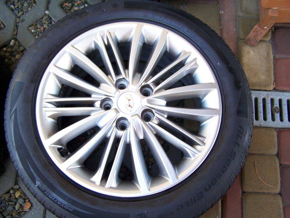 J.Nowe Opony Całoroczne  Alu 17" Czujniki  Tpms  Hyundai KONA