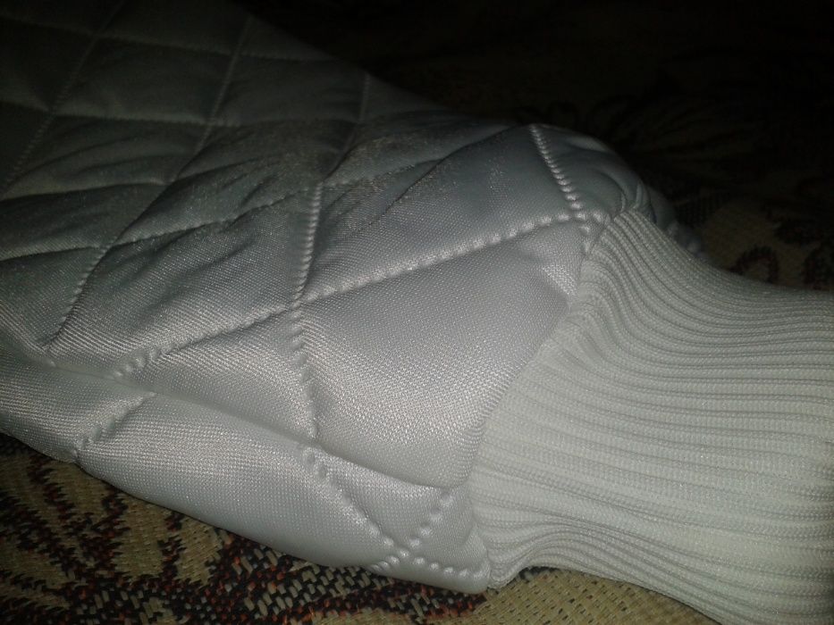 Красивая женская куртка