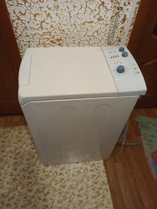 Hotpoint Ariston 5кг. и 1000об. Италия.