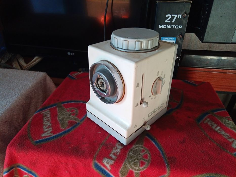 Мотор к кухонному комбайну Мрія в отличном состоянии