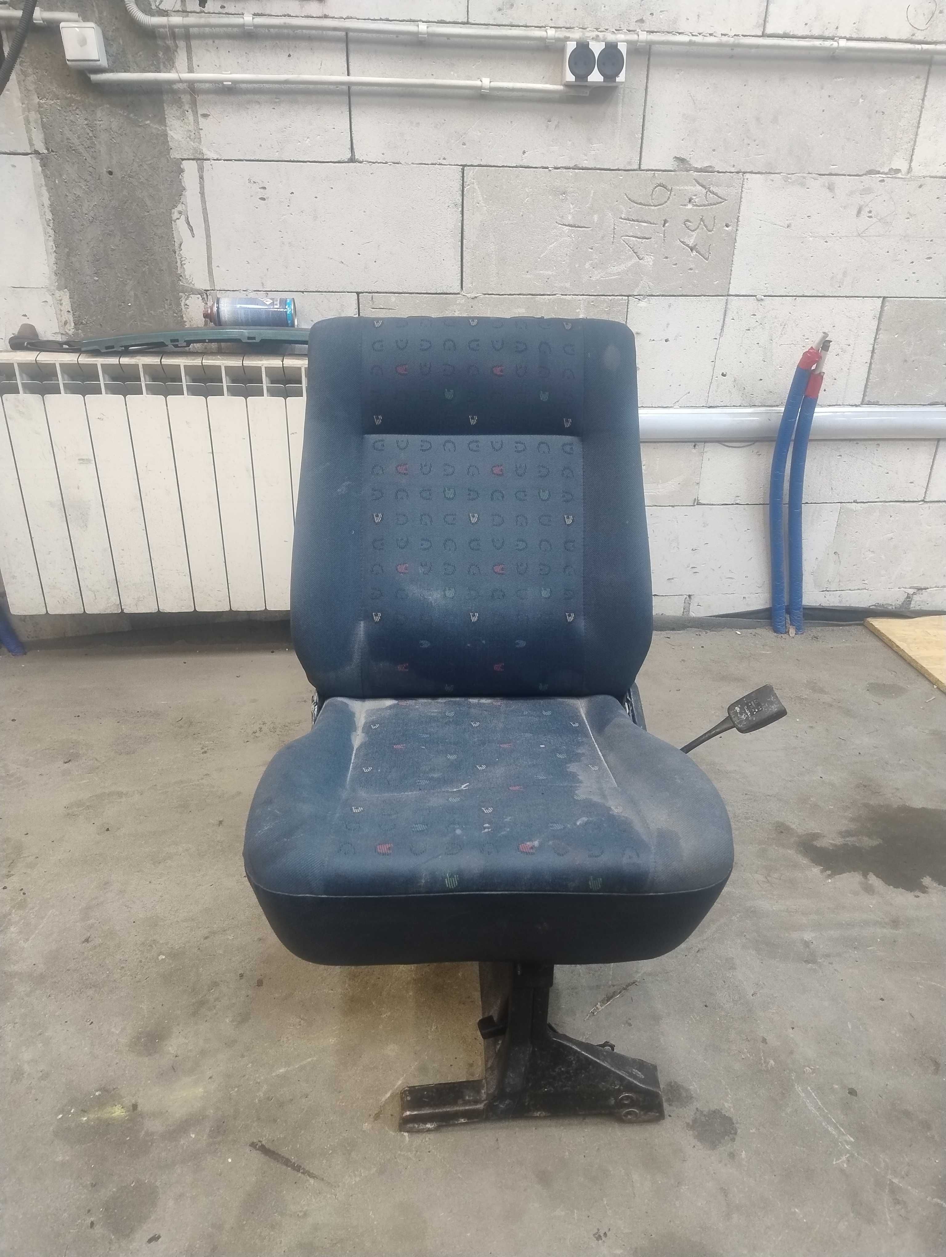 vw t4 fotel koziołek środkowy rząd lewy