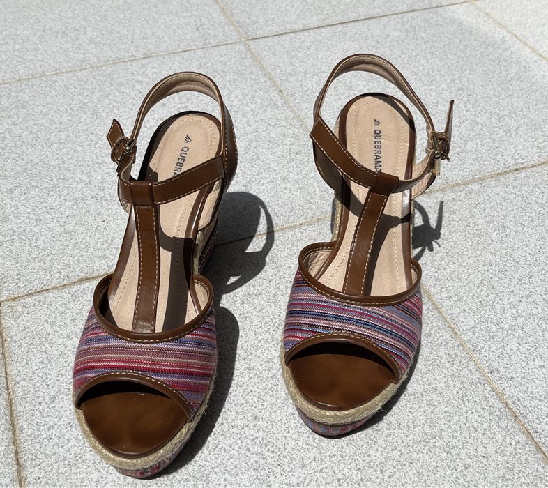 Sandálias rosa e castanho - super actual