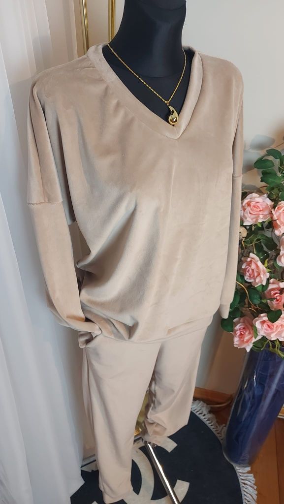 Dres damski welurowy