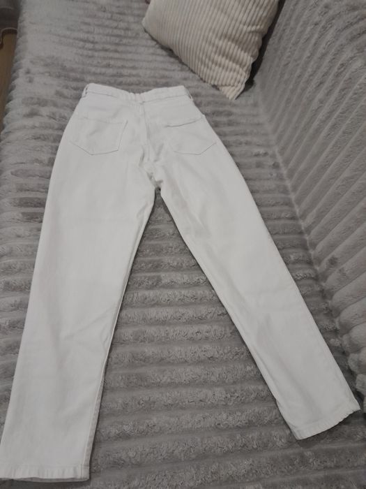 Джинси жіночі , 2 пари розмір може бути на XS та S