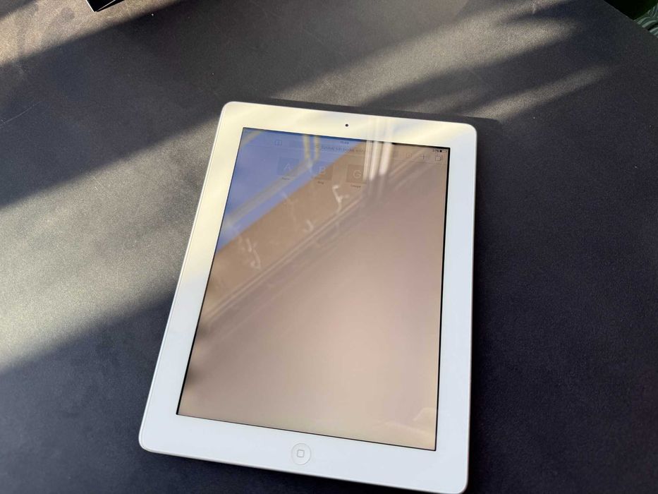 Tablet Apple iPad 4 gen. 16 GB WIFI bat- 82% + GW 3 msc