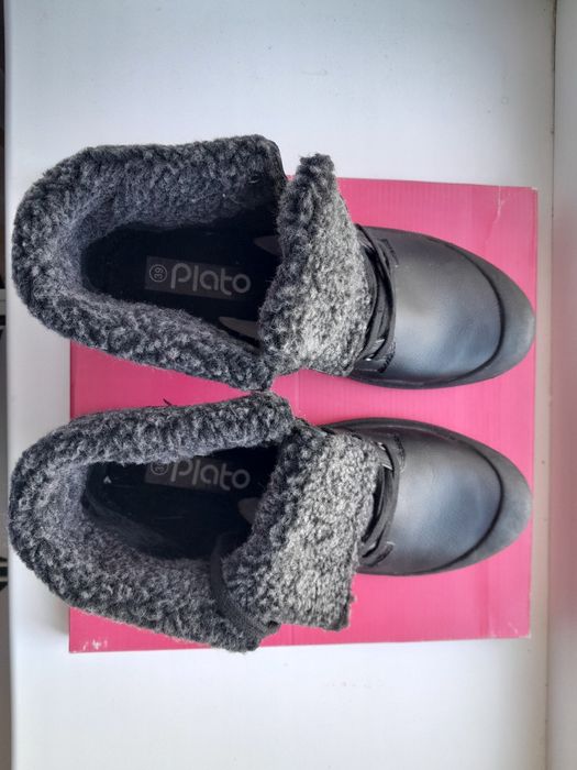 Нові черевики унісекс. 39 розмір.