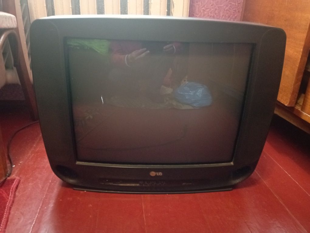 Телевізор LG 350грн