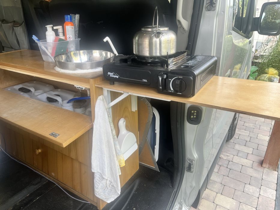 Zabudowa kamper trafic