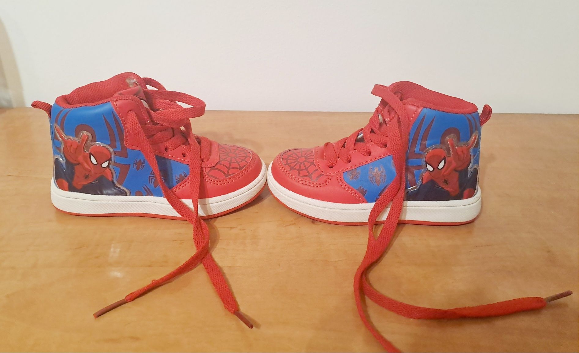 Buty Spider-Man rozmiar 22