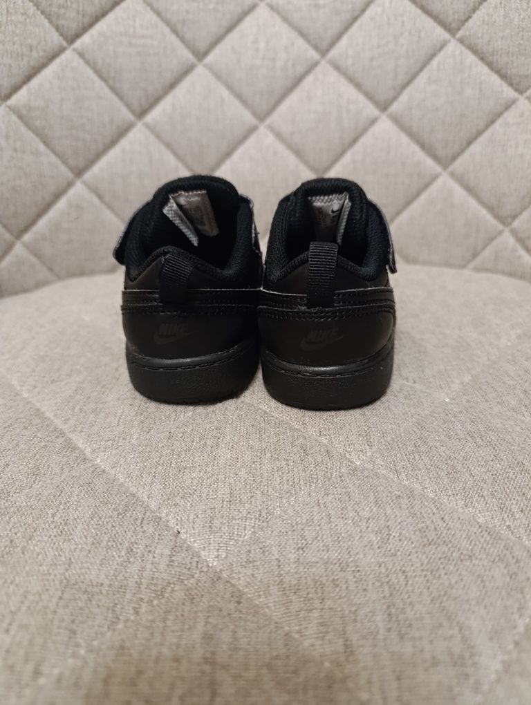 Кроссовки.  Nike