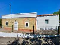 Moradia V2+2 com grande terreno - São Brás de Alportel