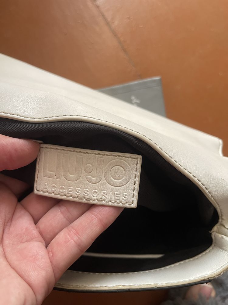 Продам сумку Lui jo оригинал, на длиной ручке