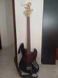 Baixo de 5 cordas jazz bass