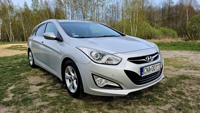 Zamiana Hyundai I40 AutomatLedyKlimatronicGrzaneFoteleNaviKamera