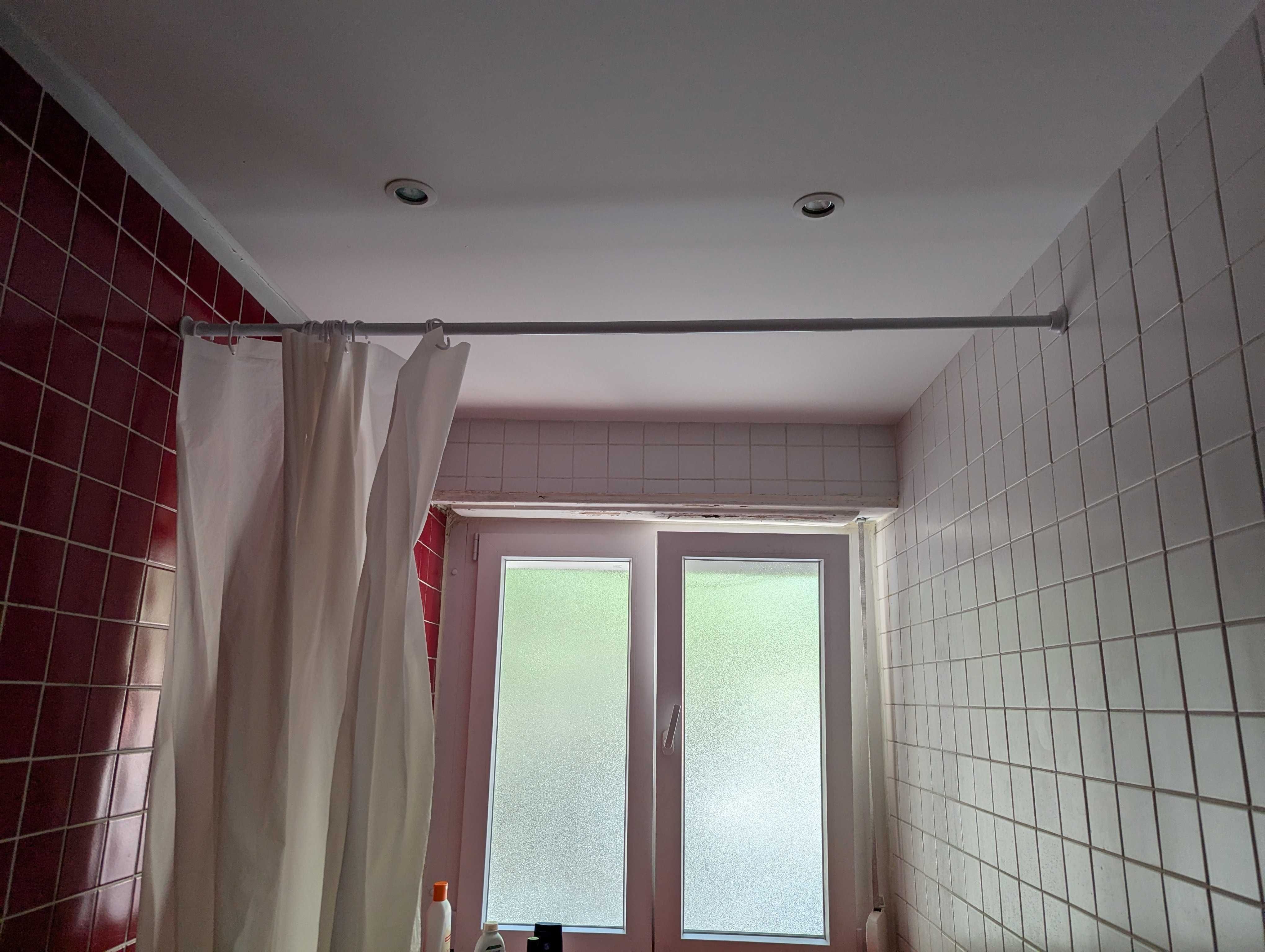 Cortina de duche branca + varão extensível