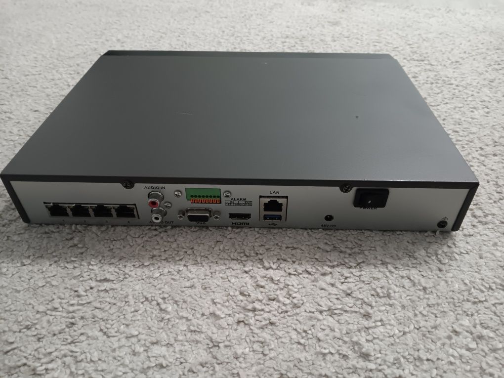 Hikvision NVR 04 canais IP/POE